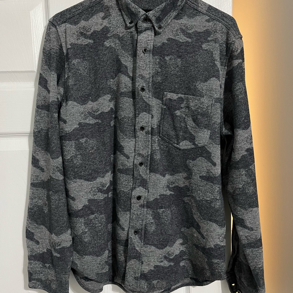 Rails Berkeley Indigo Camo Knit Button Front Cotton Blend Shirt Size Medium